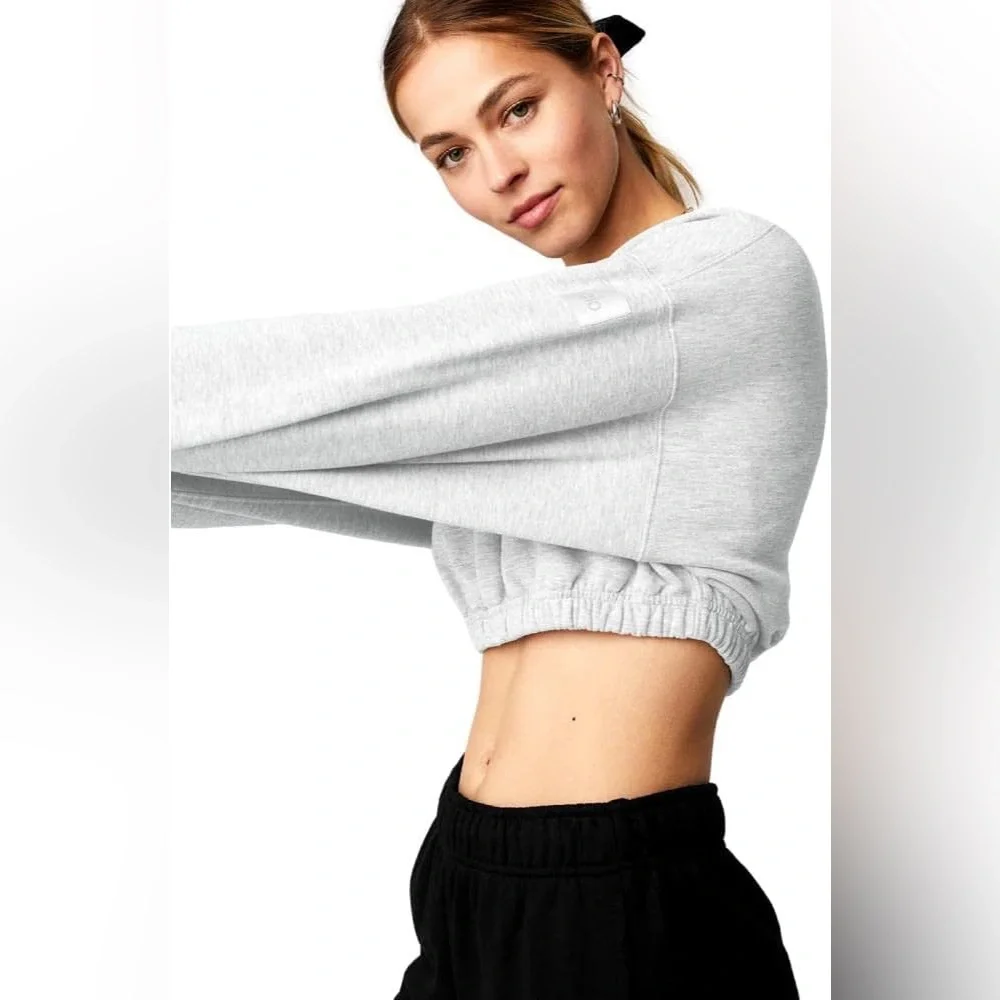 ALO Yoga Devotion Crew Neck Pullover Sweatshirt in Heather Gray